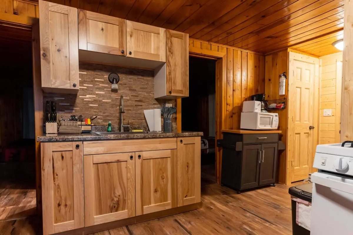 Hillside Resort Cabin 1 4