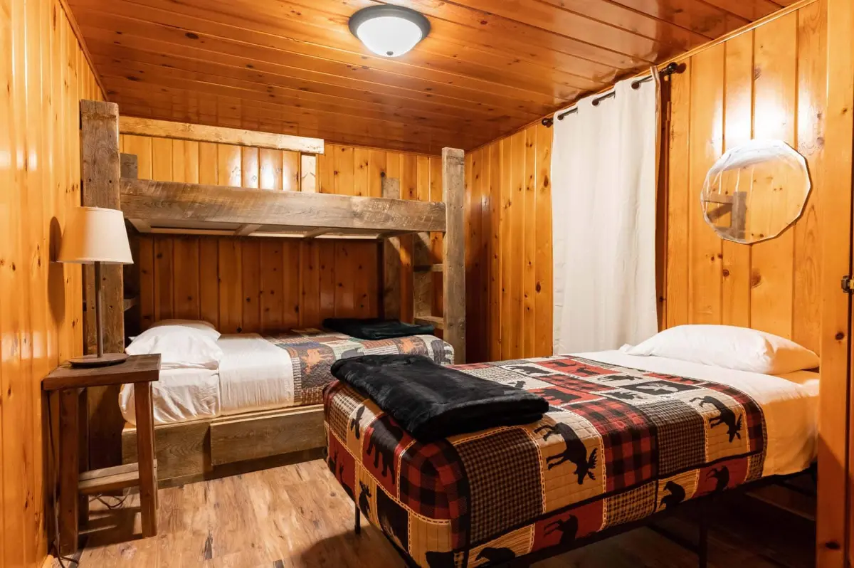 Hillside Resort Cabin 1 6