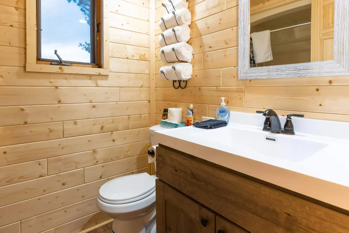 Hillside Resort Cabin 1 8