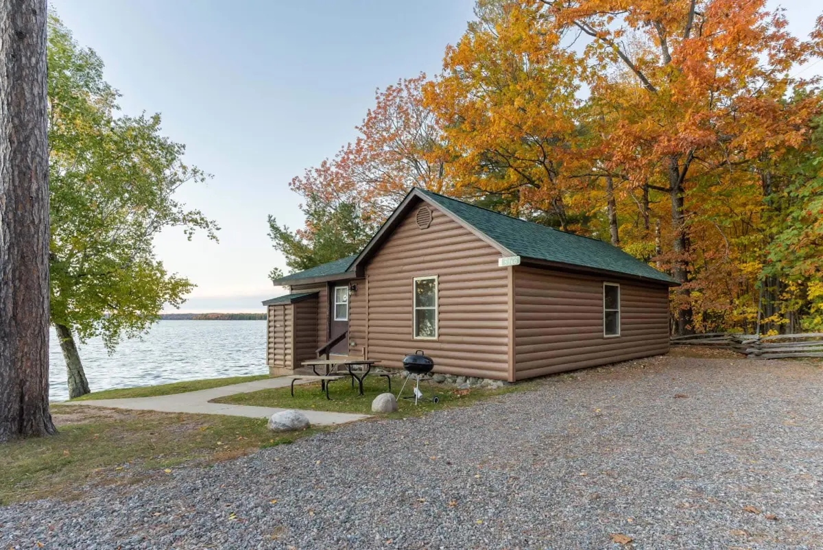 Hillside Resort Cabin 1 9