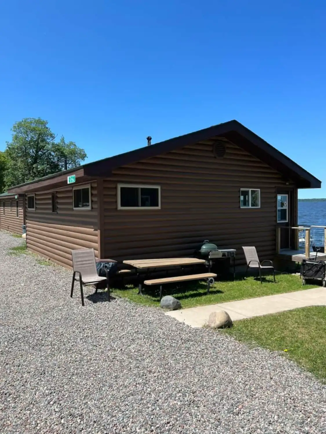 Hillside Resort Cabin 3 6