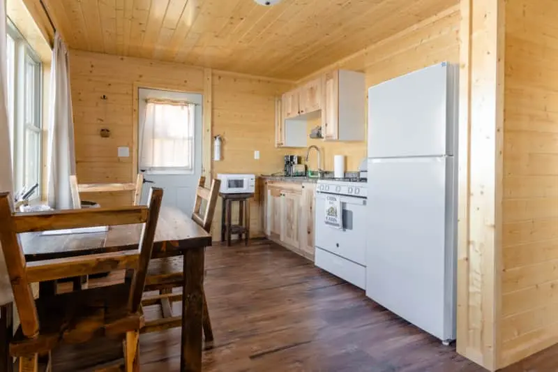 Hillside Resort Cabin 4 1