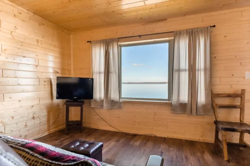 Hillside Resort Cabin 4 3