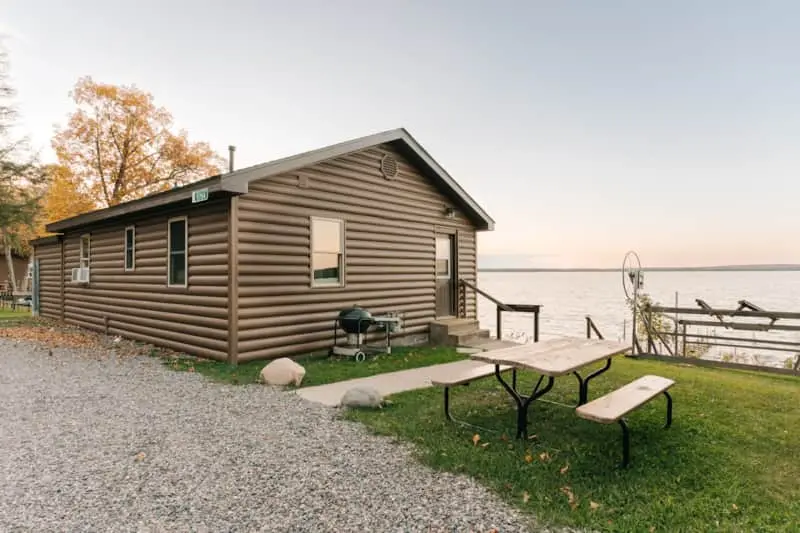 Hillside Resort Cabin 4 5